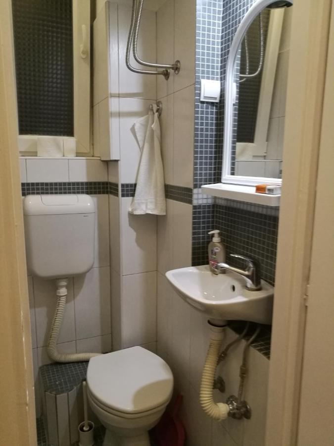 Apartment In The Heart Of Belgrad Exteriör bild